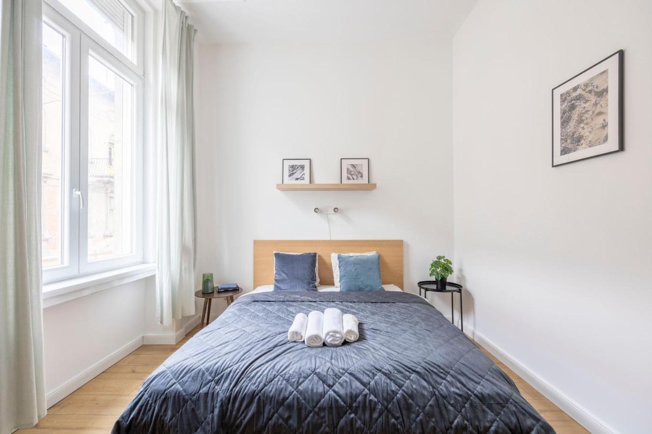 Central Grand Apartment With 5Bedrm 2Bathroom Budapeste Exterior foto