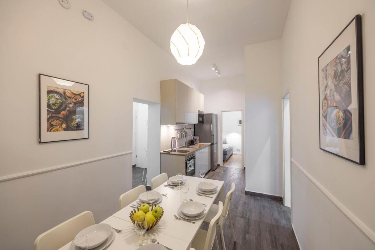 Central Grand Apartment With 5Bedrm 2Bathroom Budapeste Exterior foto