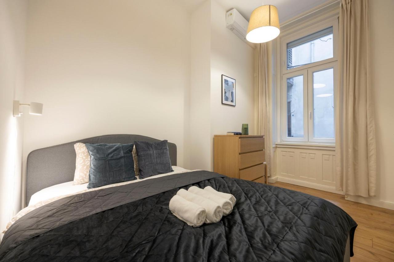 Central Grand Apartment With 5Bedrm 2Bathroom Budapeste Exterior foto