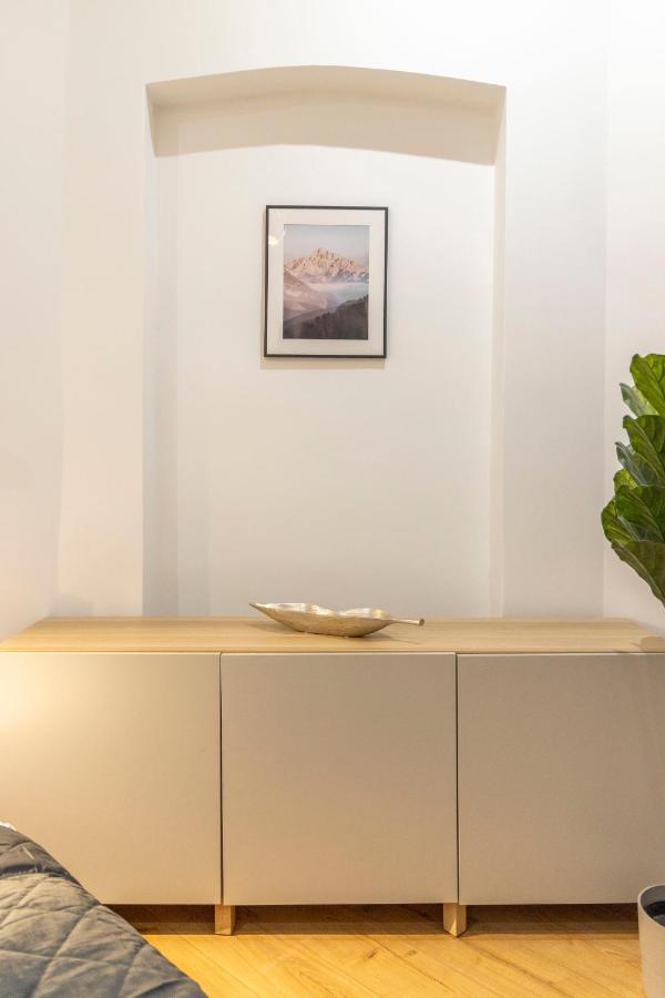 Central Grand Apartment With 5Bedrm 2Bathroom Budapeste Exterior foto